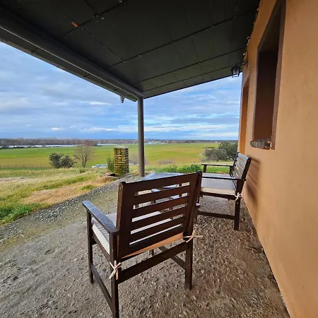 Hotel Rural Portilla De Monfraguee 2*