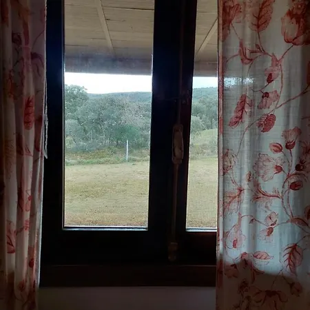 Hotel Rural Portilla De Monfraguee 2*