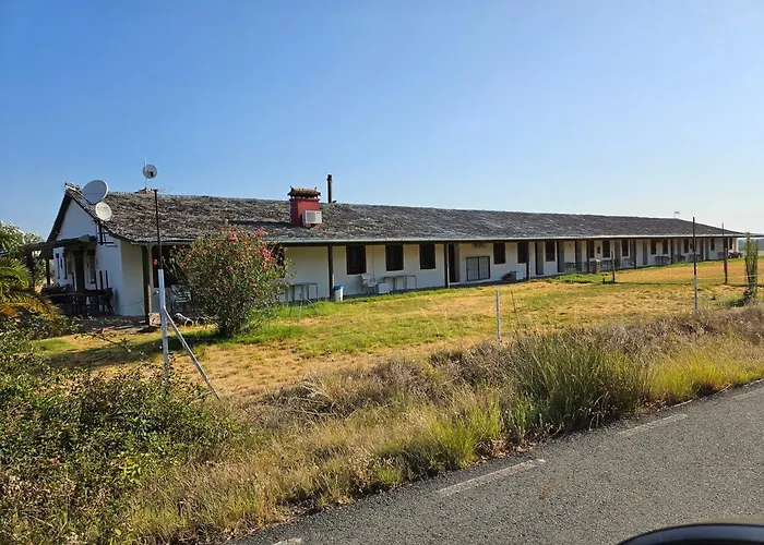 Rural Portilla De Monfraguee 2*